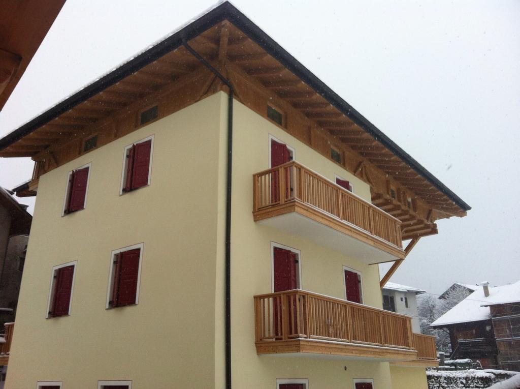 Appartamenti Sissi Commezzadura Exterior foto