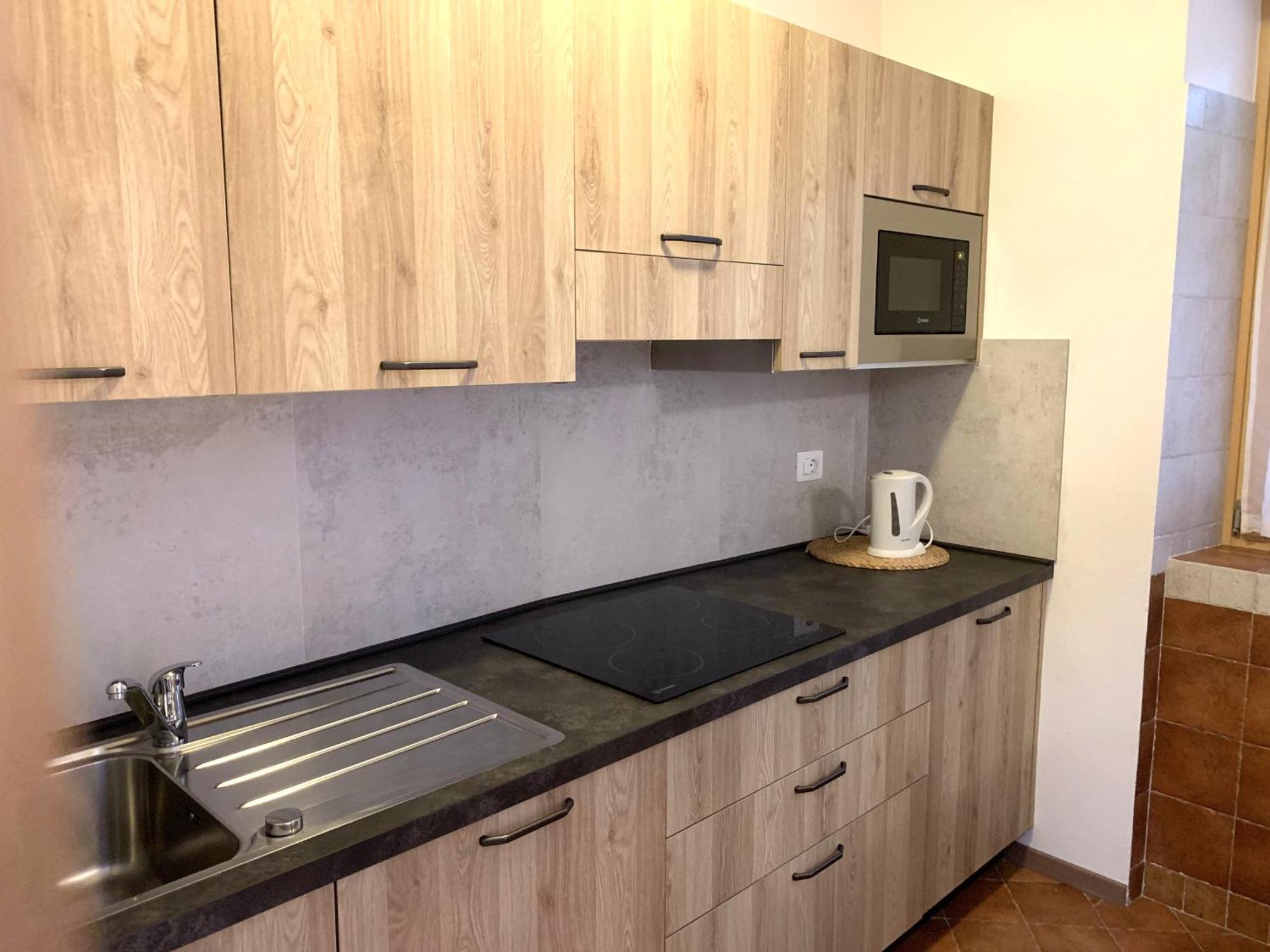 Appartamenti Sissi Commezzadura Exterior foto