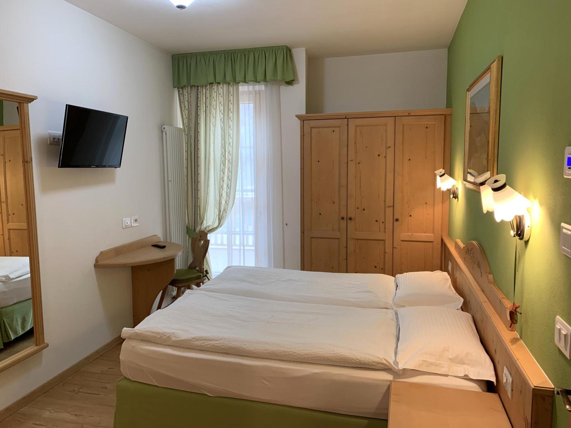 Appartamenti Sissi Commezzadura Exterior foto